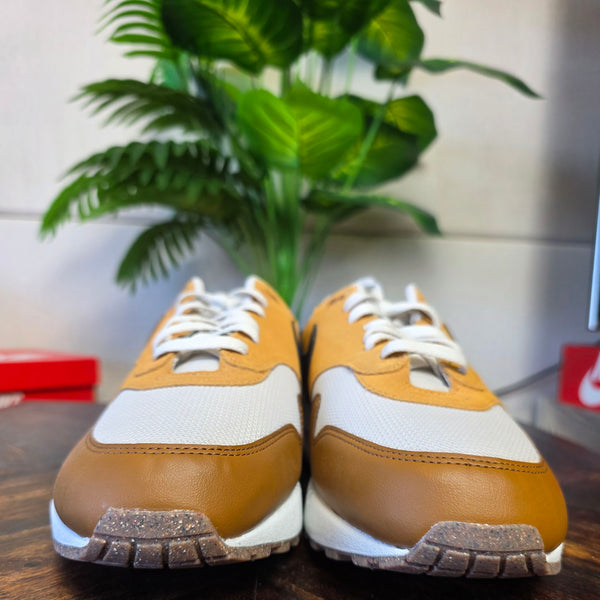Nike Air Max 1 Escape British Tan Light Bone maat 50,5