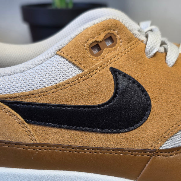 Nike Air Max 1 Escape British Tan Light Bone maat 50,5