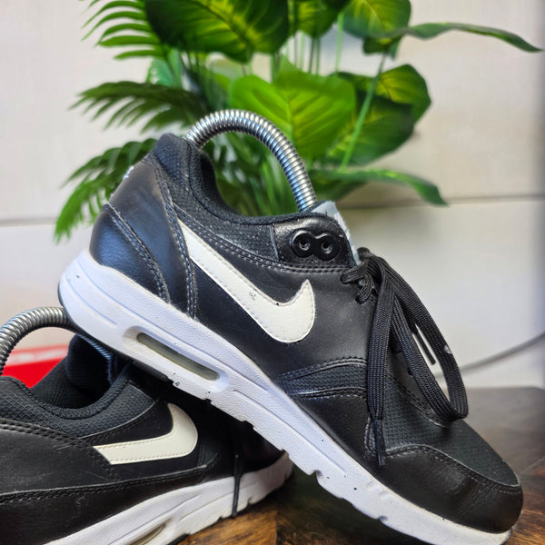 Nike Air Max 1 Black White maat 38