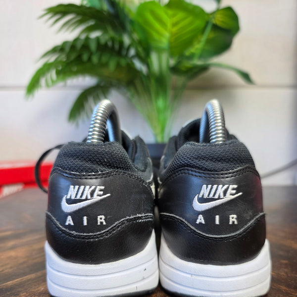 Nike Air Max 1 Black White maat 38