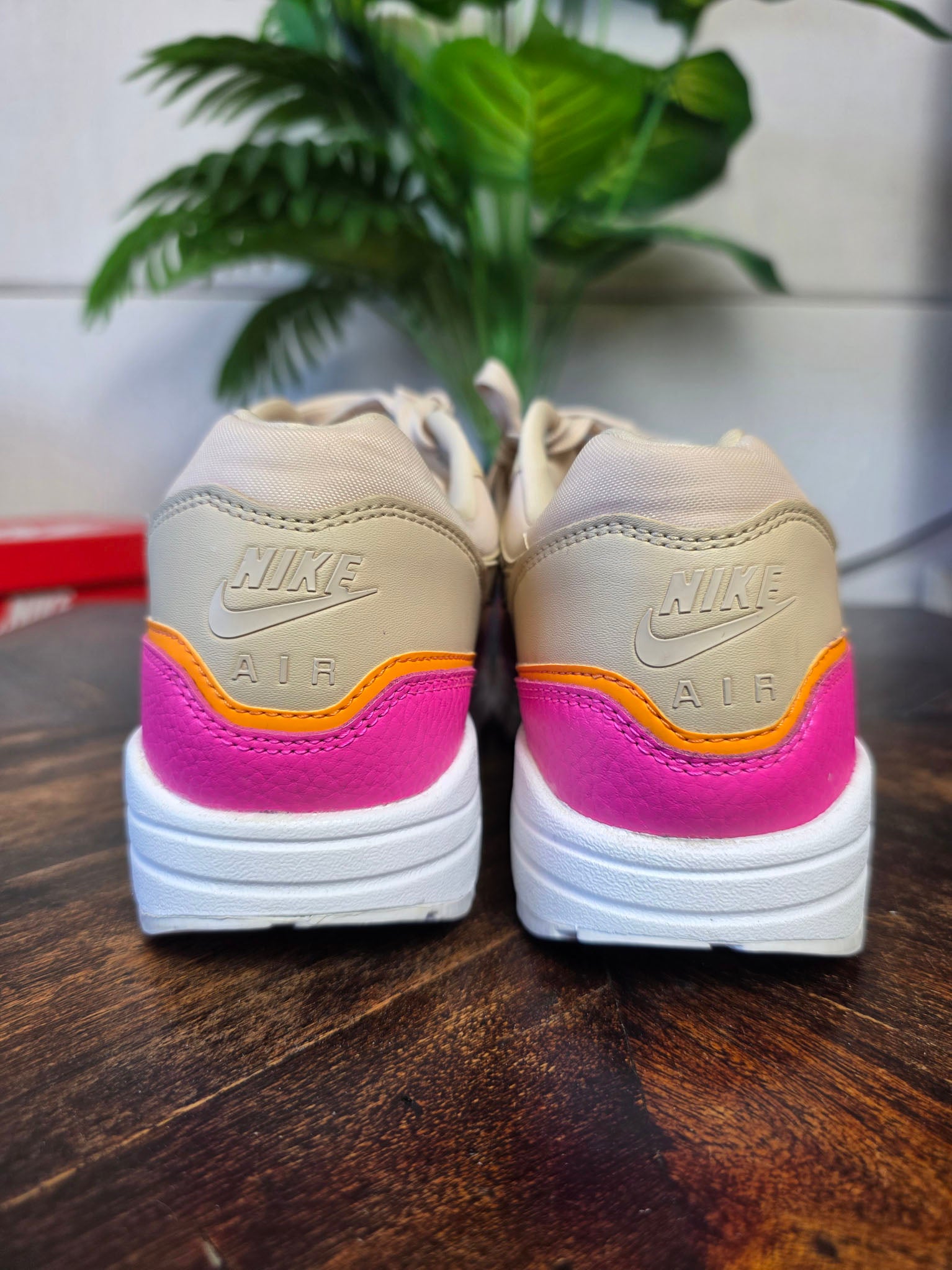 Nike Air Max 1 Liner Tan Pink maat 40