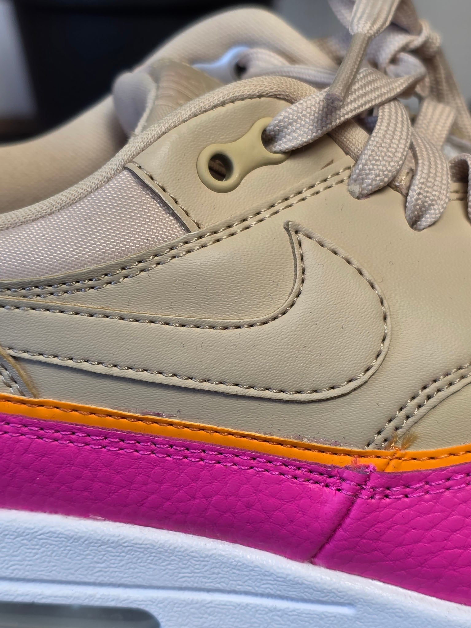 Nike Air Max 1 Liner Tan Pink maat 40