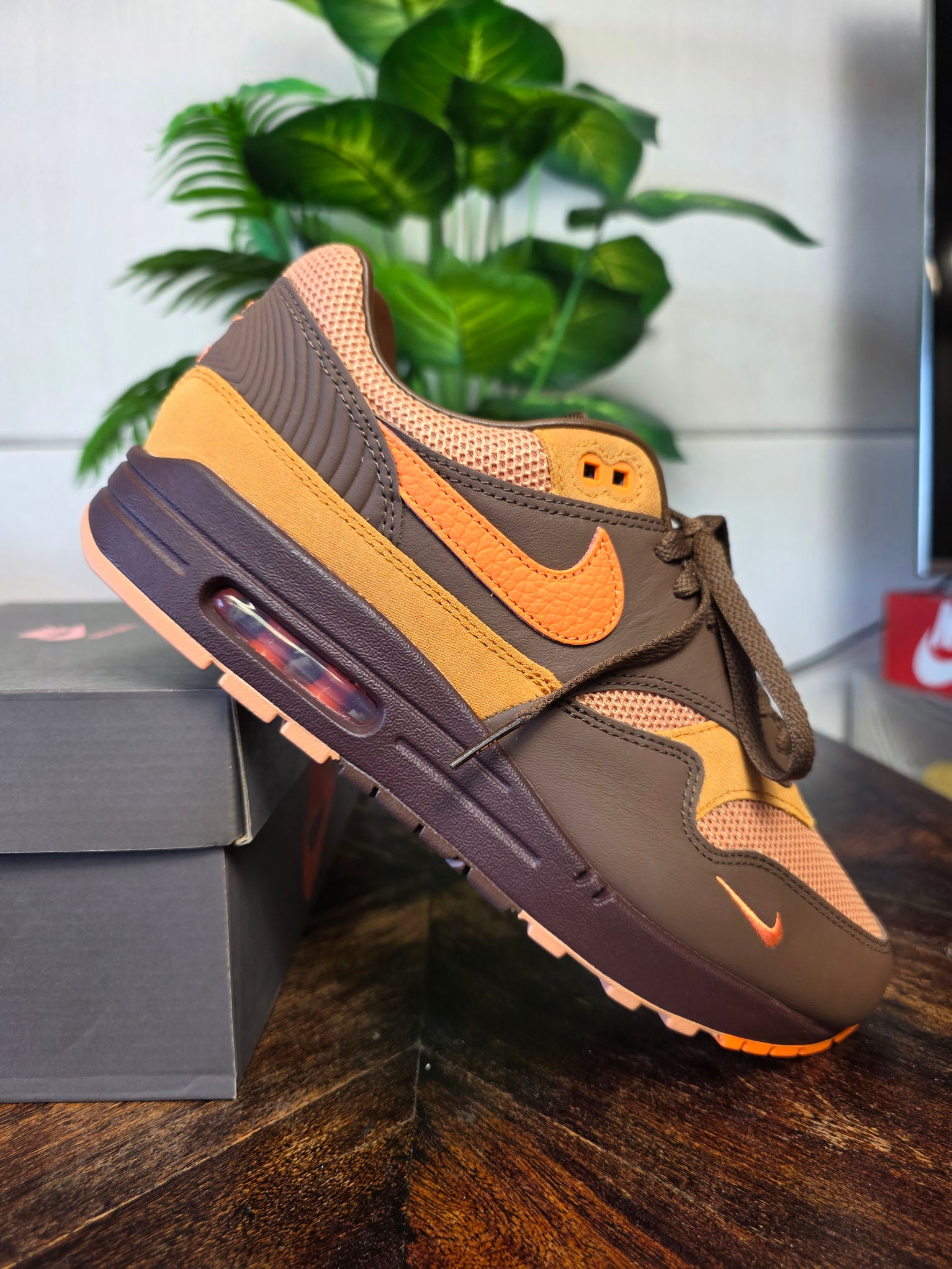 Nike Air Max 1 King's Day maat 42