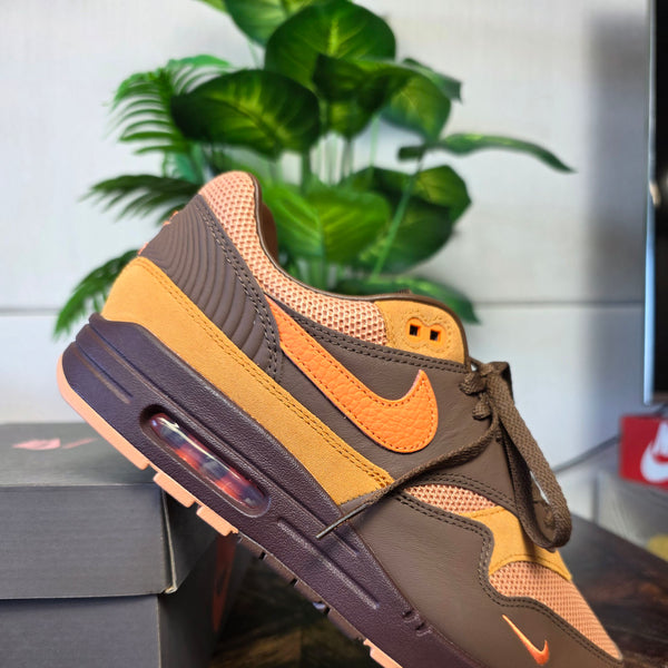 Nike Air Max 1 King's Day maat 42