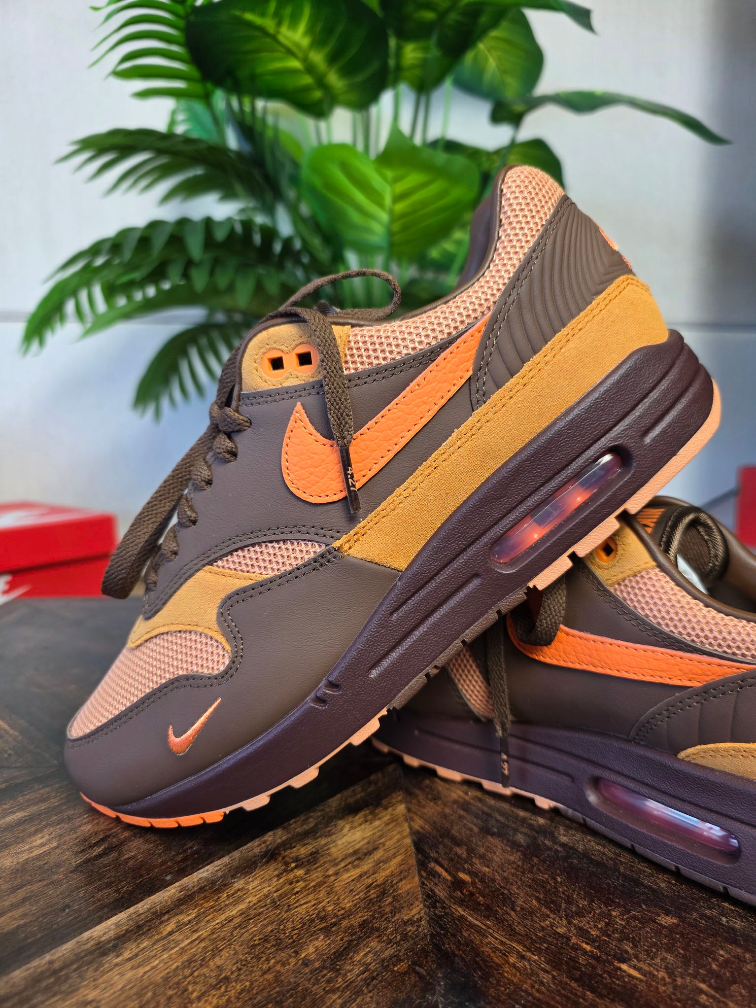 Nike Air Max 1 King's Day maat 42