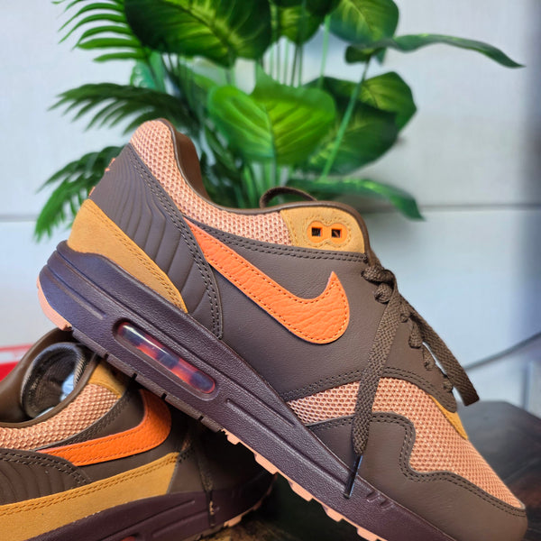 Nike Air Max 1 King's Day maat 42