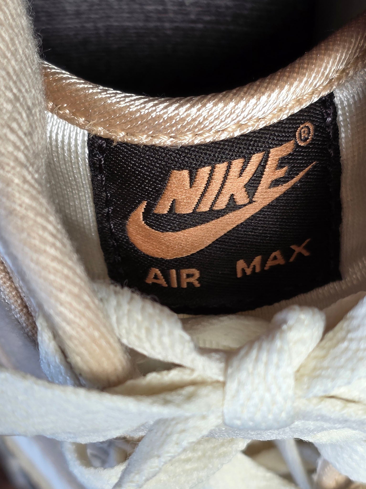 Nike Air Max 1 Leopard maat 37,5