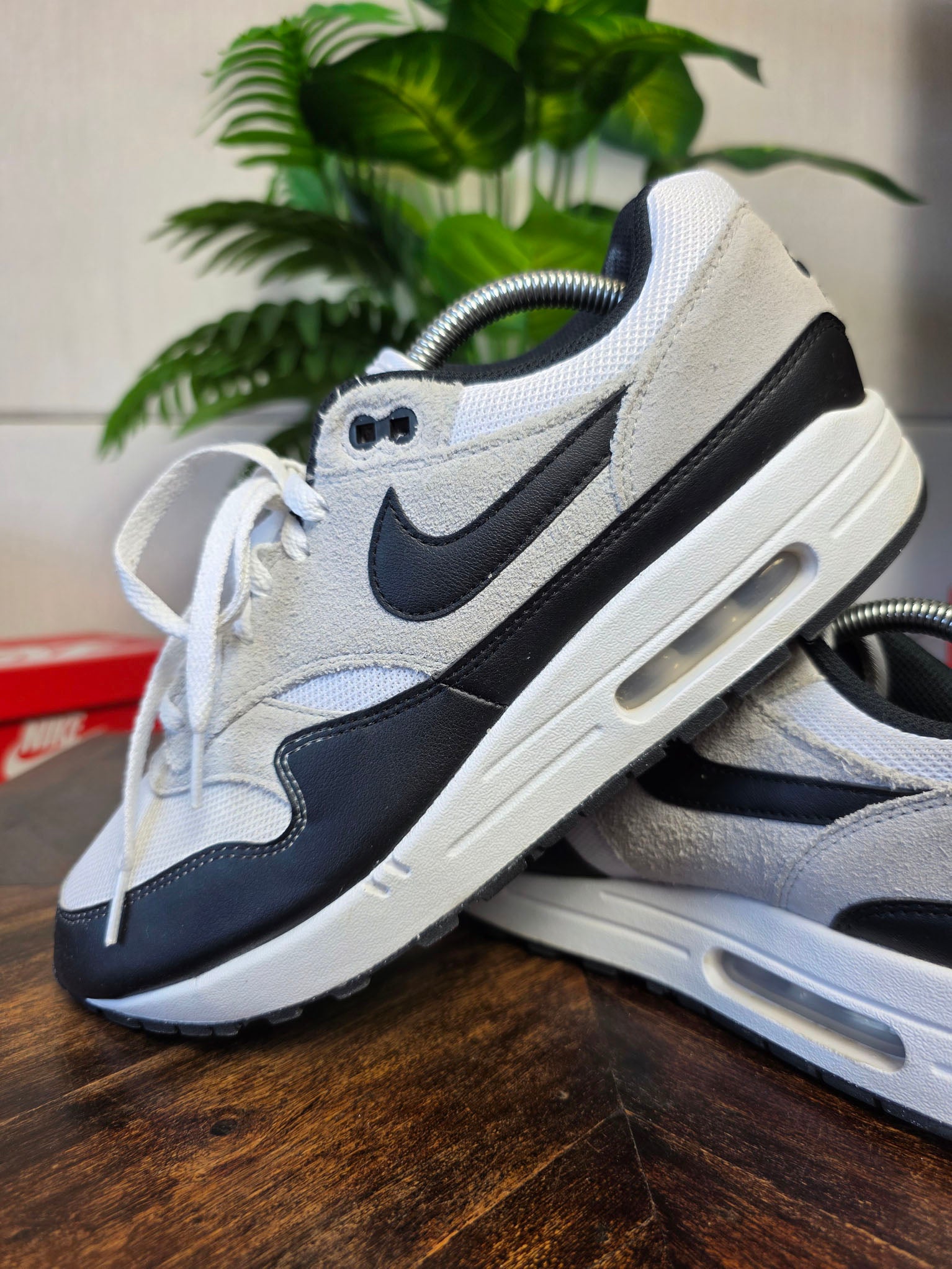 Nike Air Max 1 Essential Black White maat 43