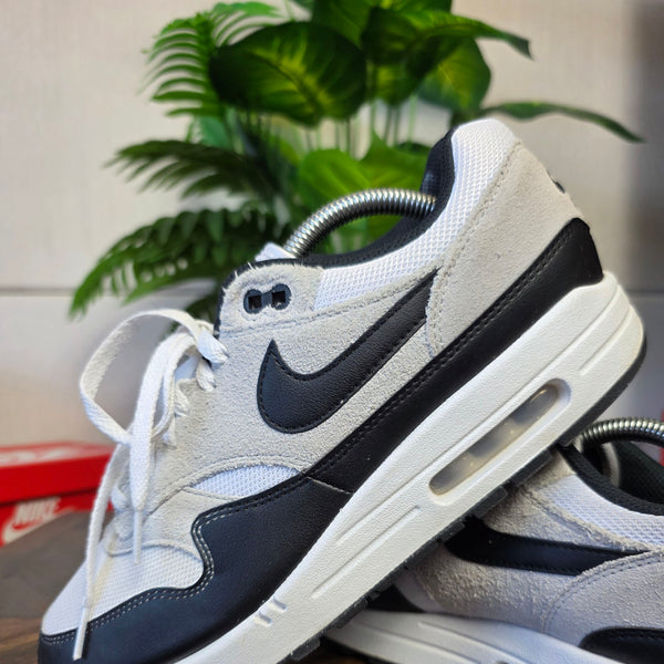 Nike Air Max 1 Essential Black White maat 43