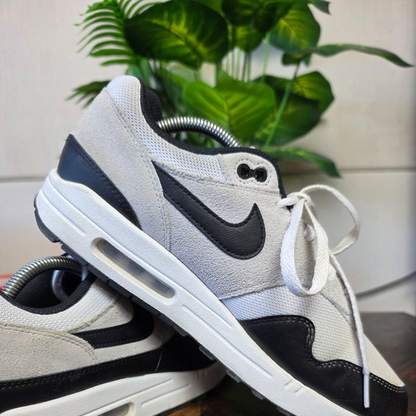 Nike Air Max 1 Essential Black White maat 43