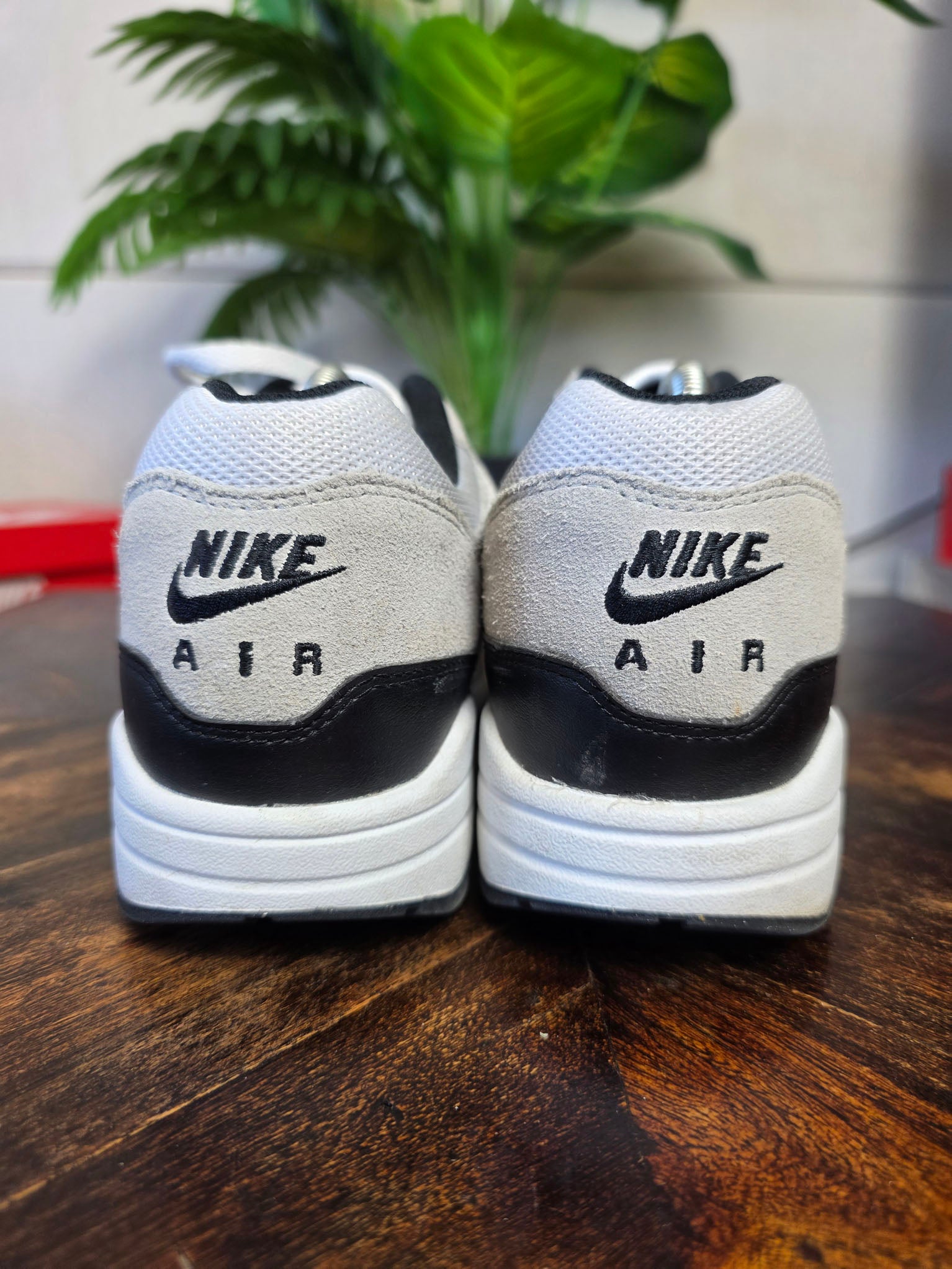 Nike Air Max 1 Essential Black White maat 43