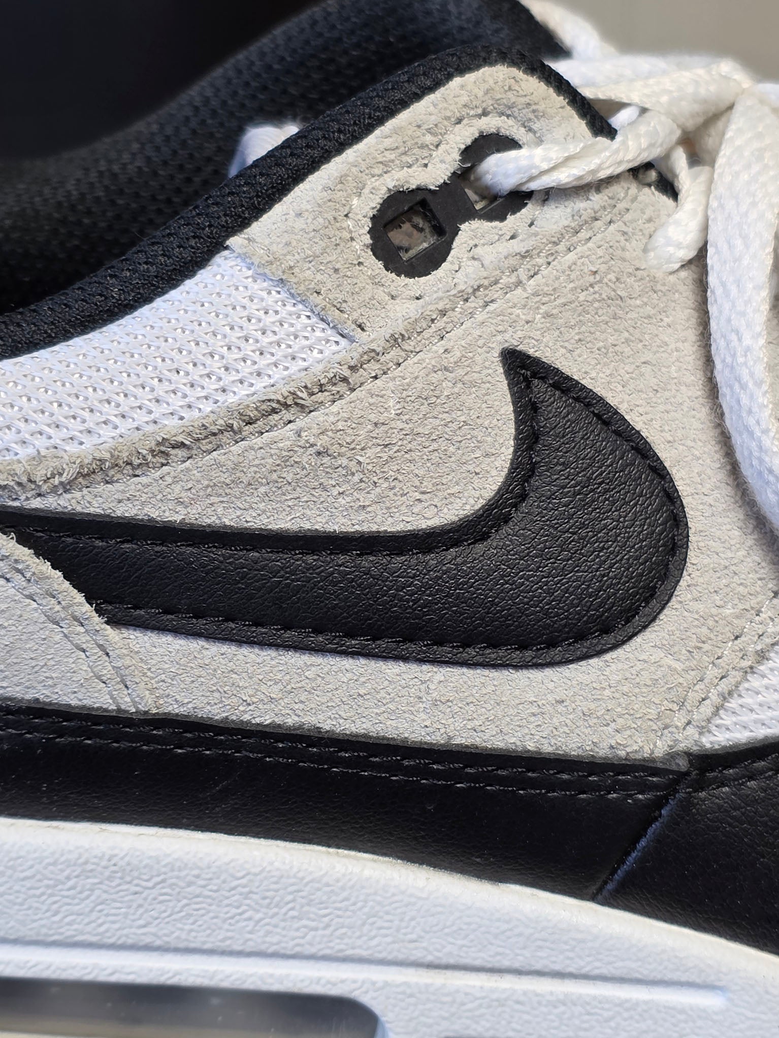 Nike Air Max 1 Essential Black White maat 43