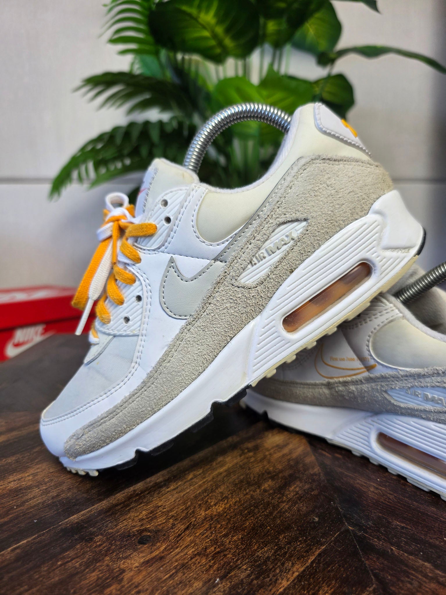 Nike Air Max 90 First Use Light Bone maat 38