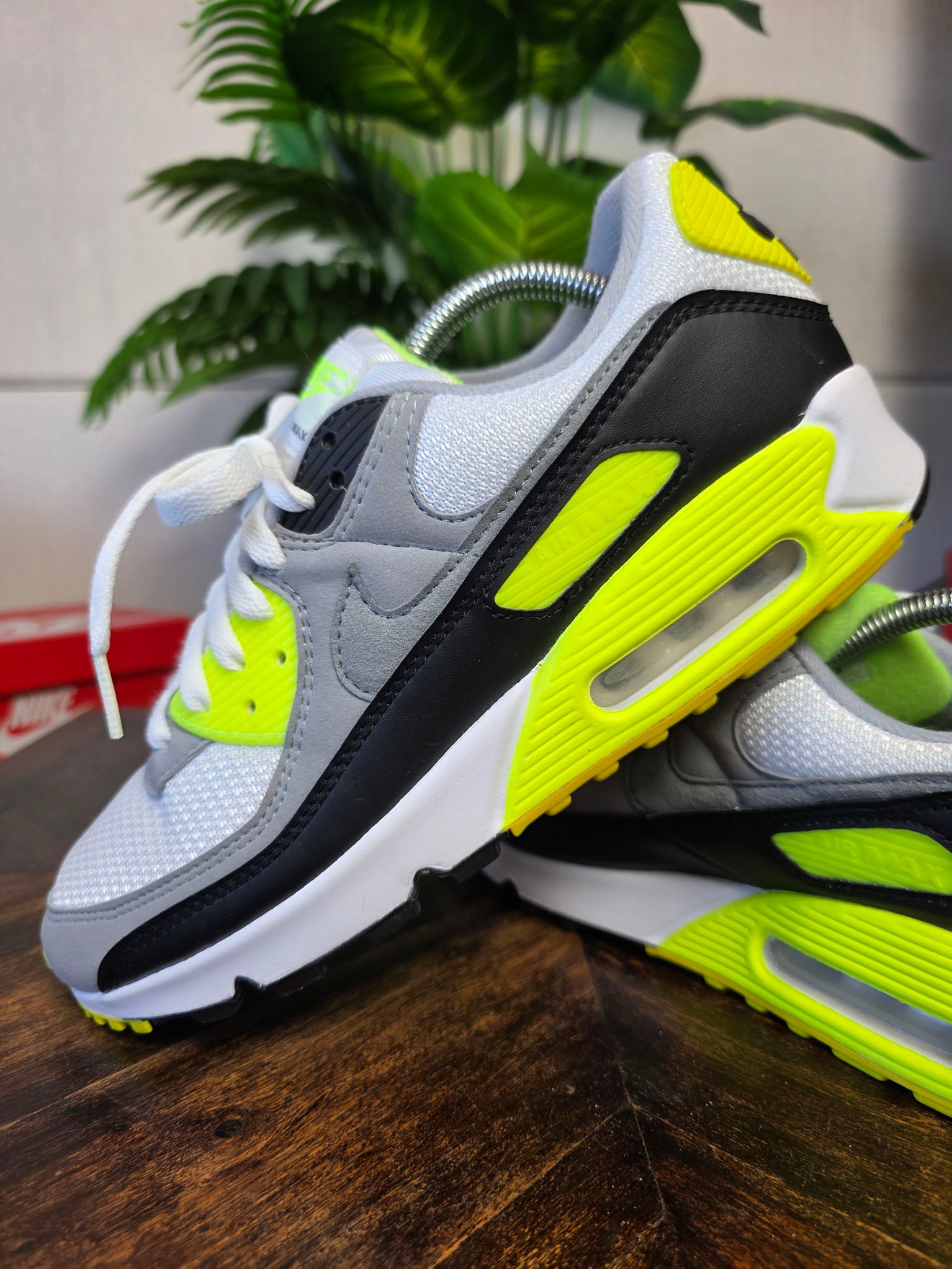 Nike Air Max 90 OG Volt maat 42,5