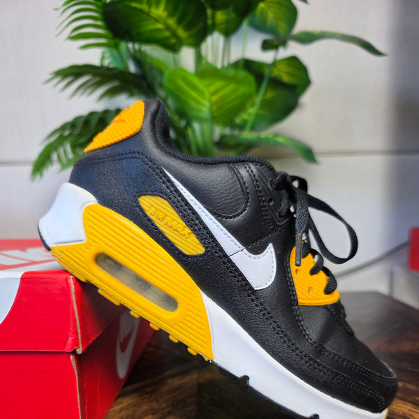 Nike Air Max 90 GS Black University Gold maat 38