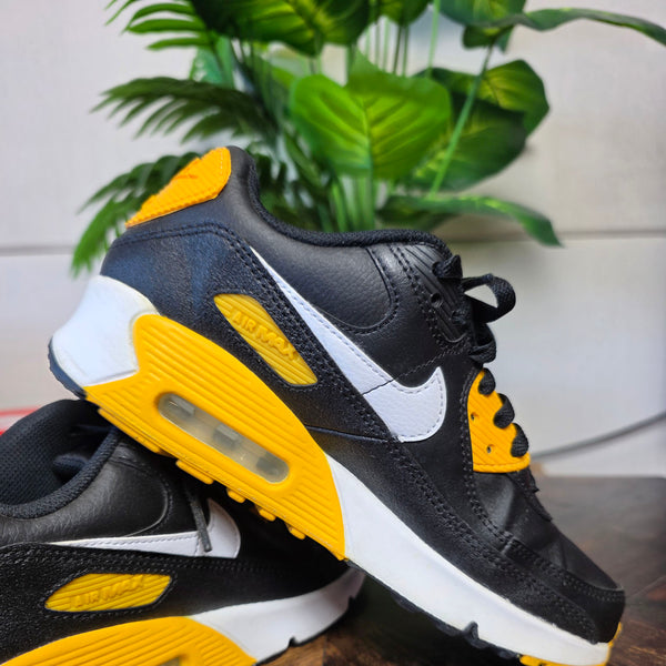Nike Air Max 90 GS Black University Gold maat 38