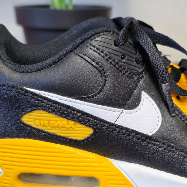 Nike Air Max 90 GS Black University Gold maat 38