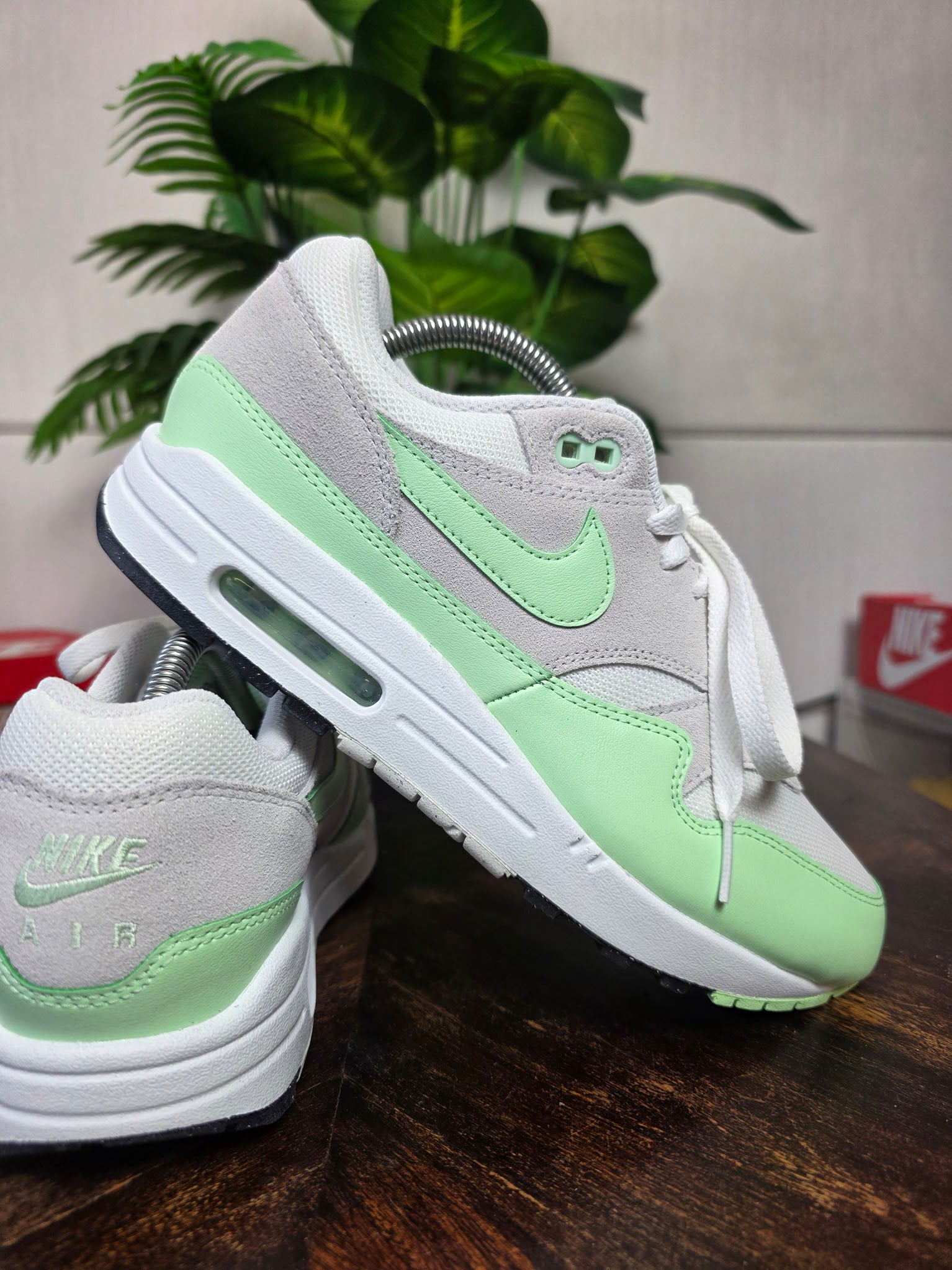 Nike Air Max 1 Essential Vapor Green maat 42
