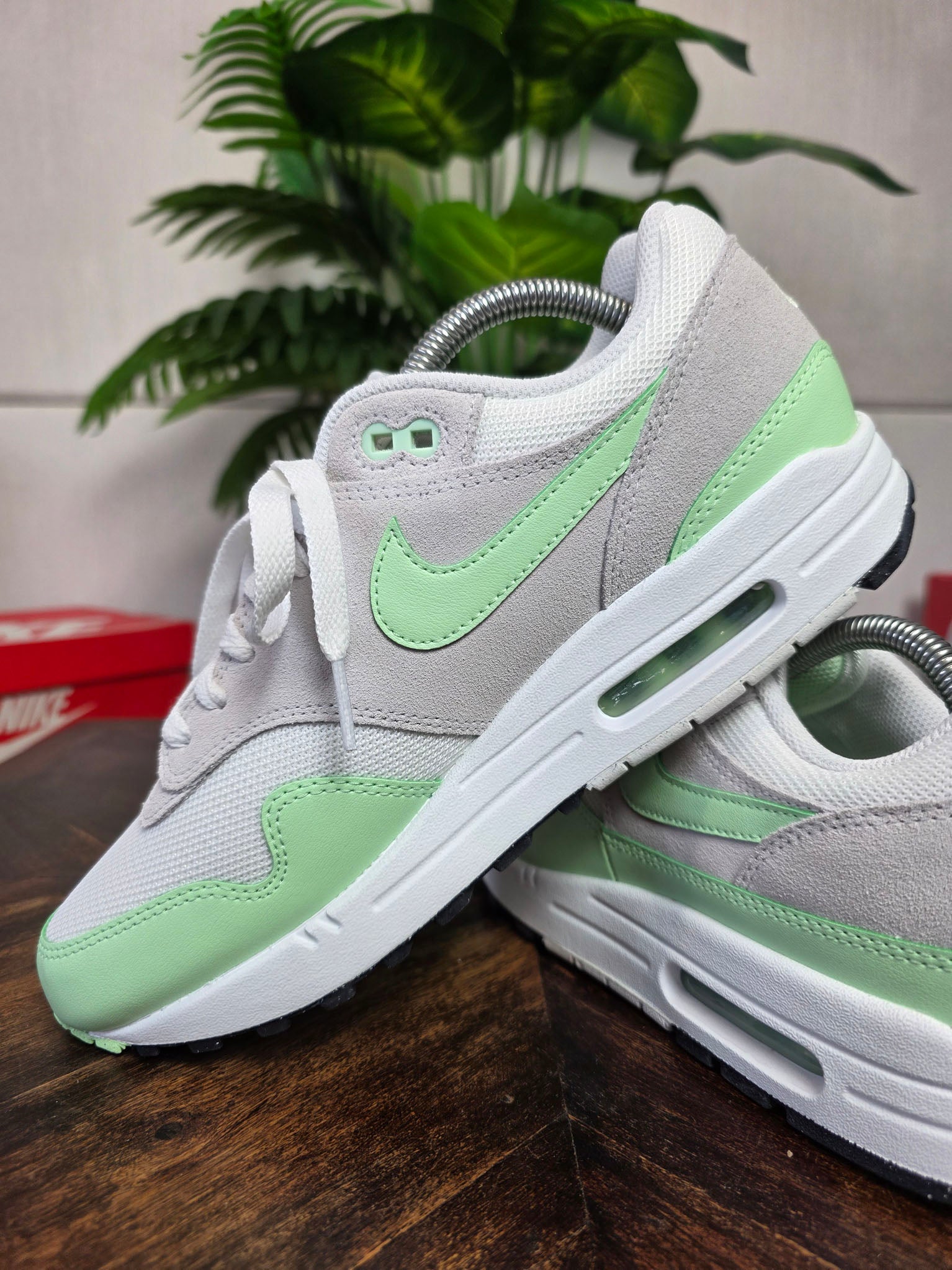 Nike Air Max 1 Essential Vapor Green maat 42