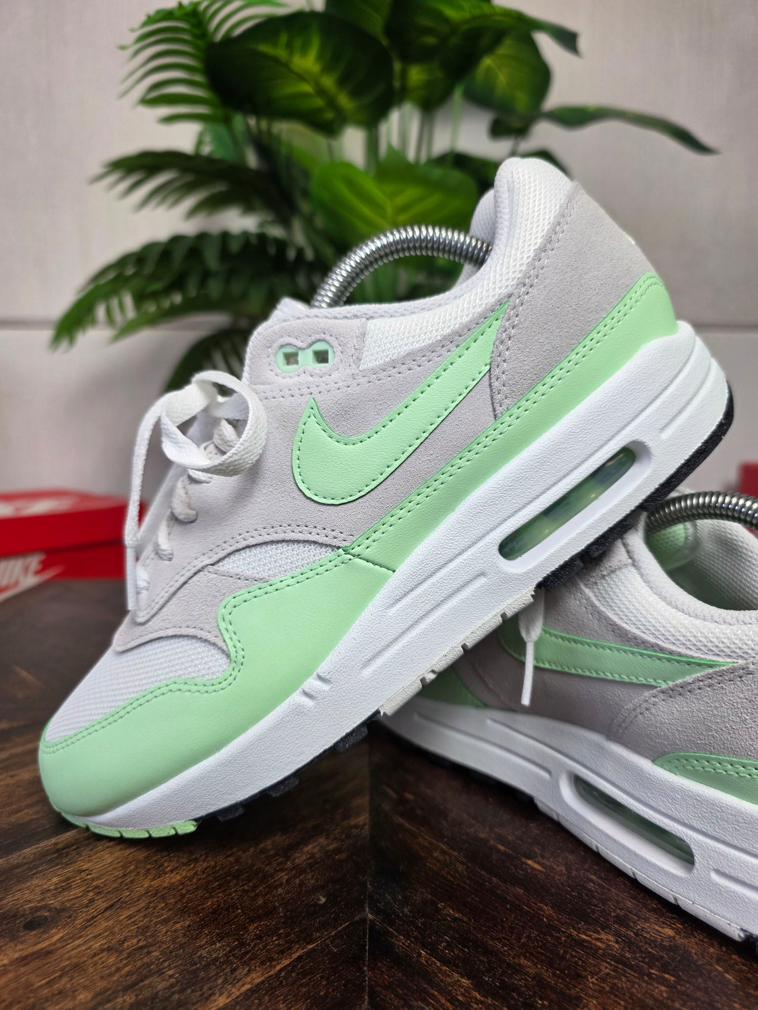Nike Air Max 1 Essential Vapor Green maat 42