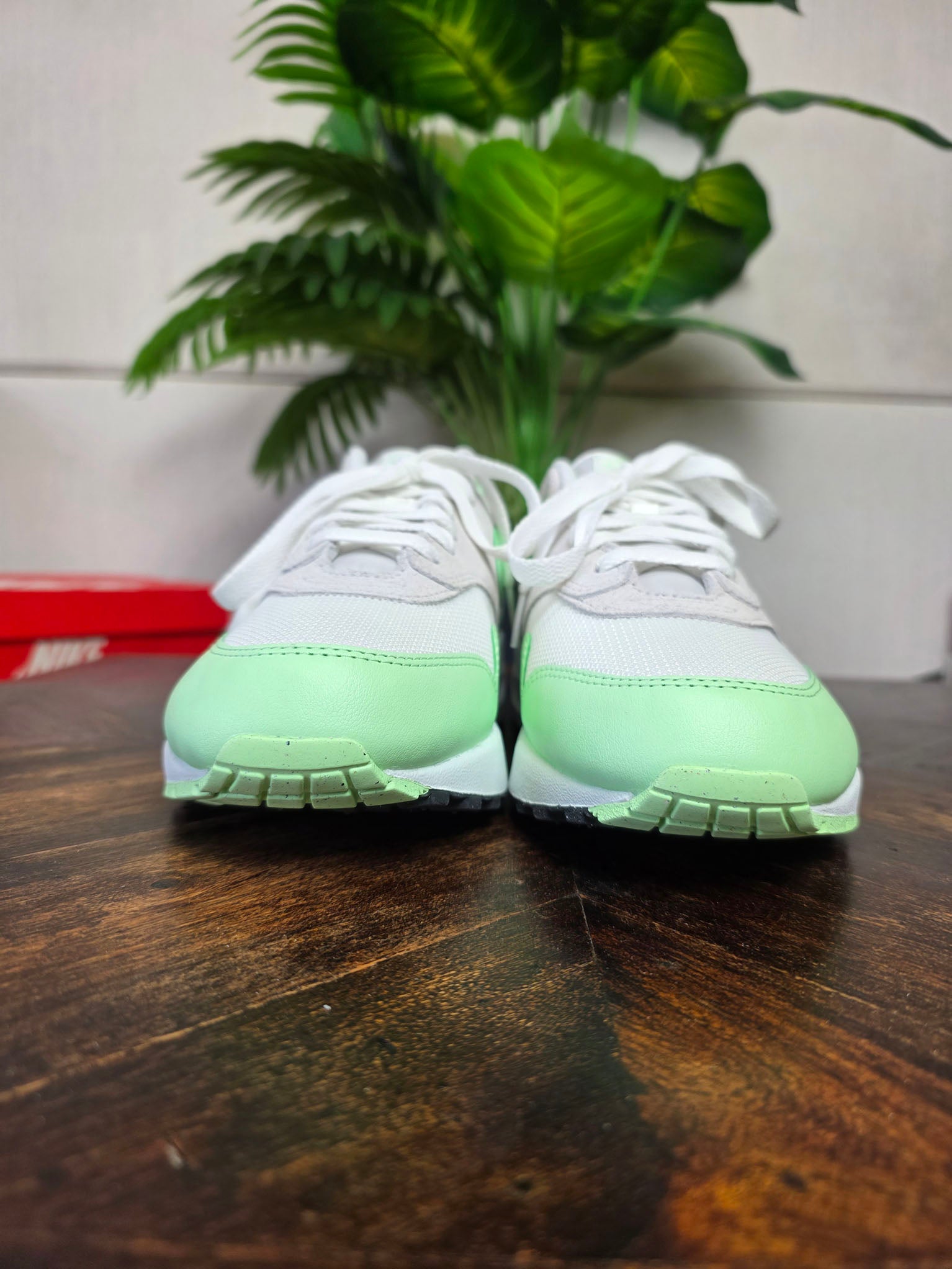 Nike Air Max 1 Essential Vapor Green maat 42