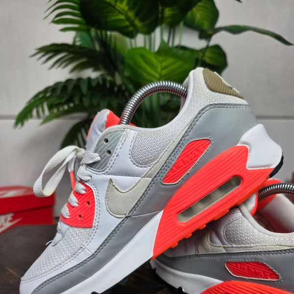 Nike Air Max 90 Hyper Orange maat 42