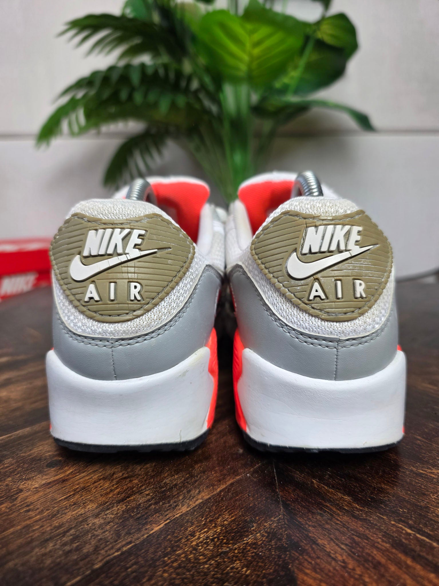 Nike Air Max 90 Hyper Orange maat 42