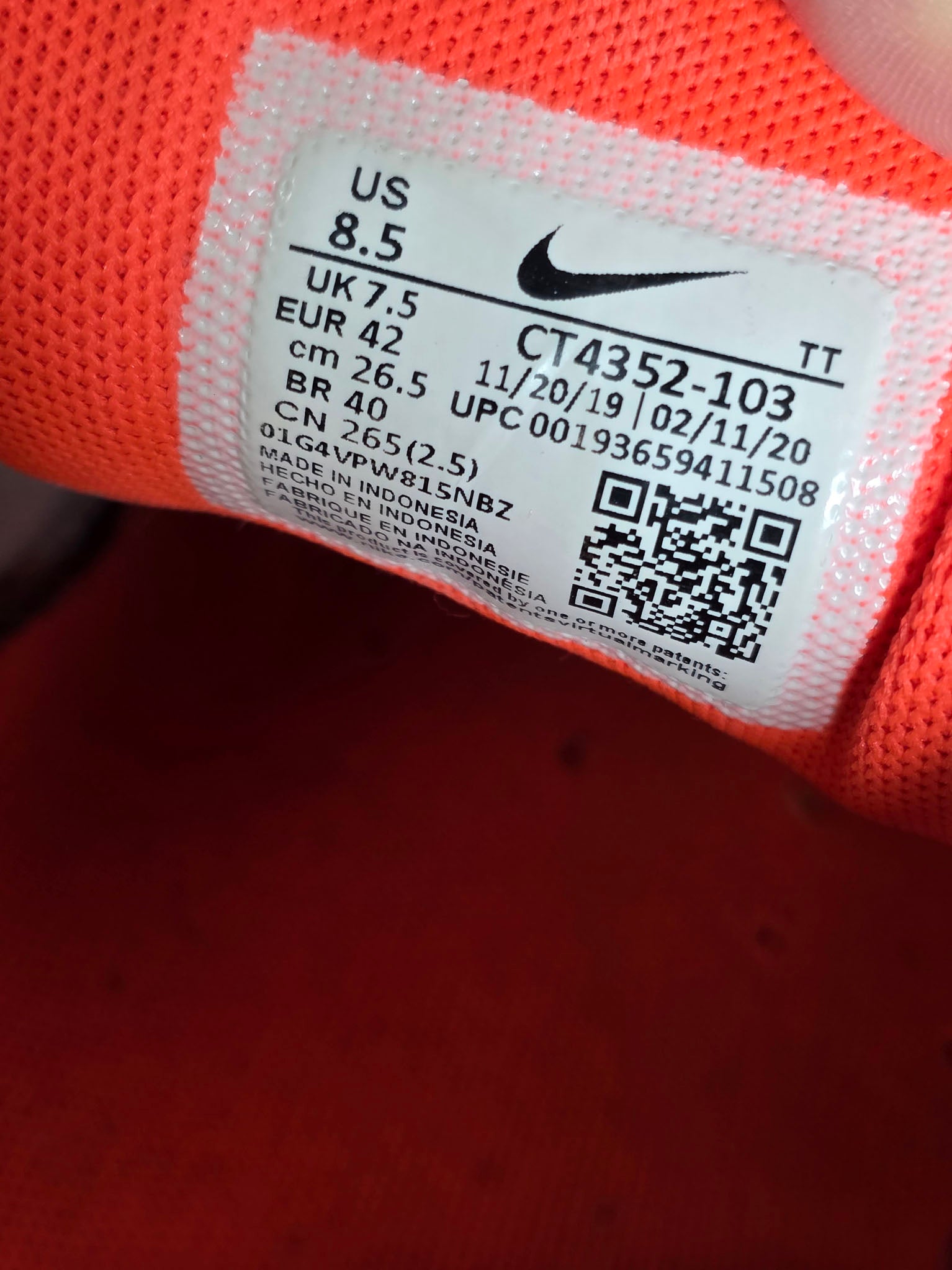 Nike Air Max 90 Hyper Orange maat 42