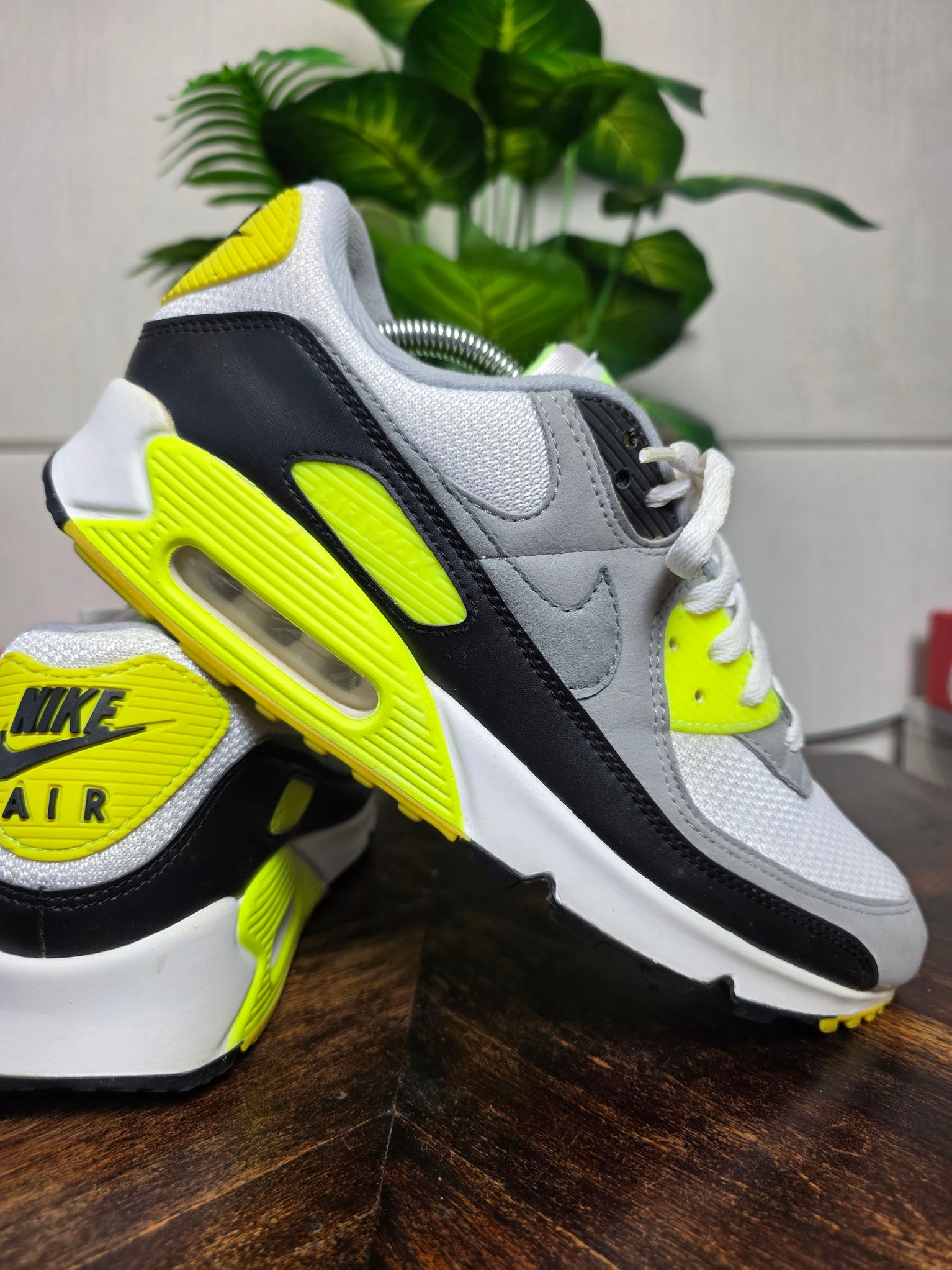 Nike Air Max 90 OG Volt maat 45
