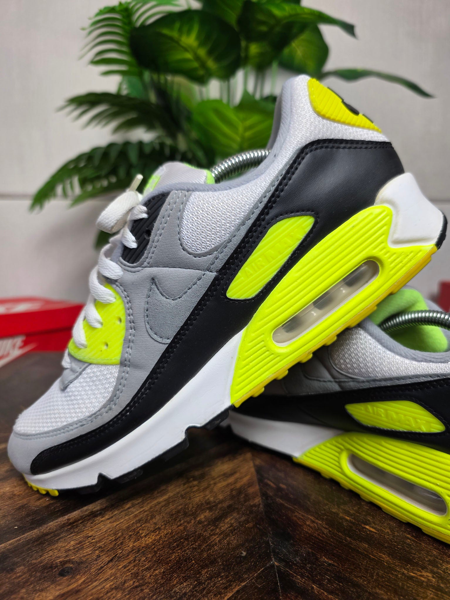 Nike Air Max 90 OG Volt maat 45