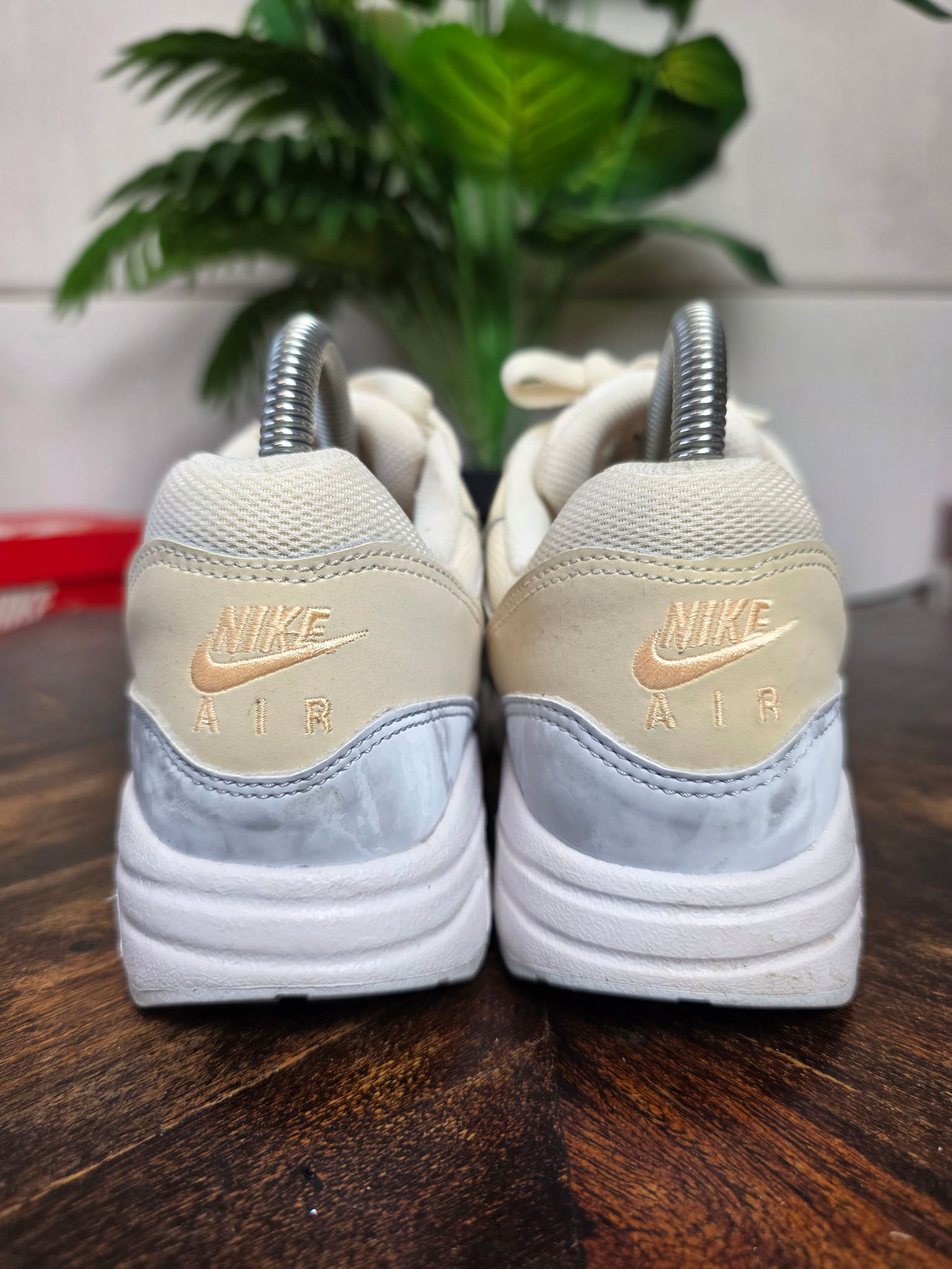 Nike Air Max 1 Pale Ivory maat 36,5