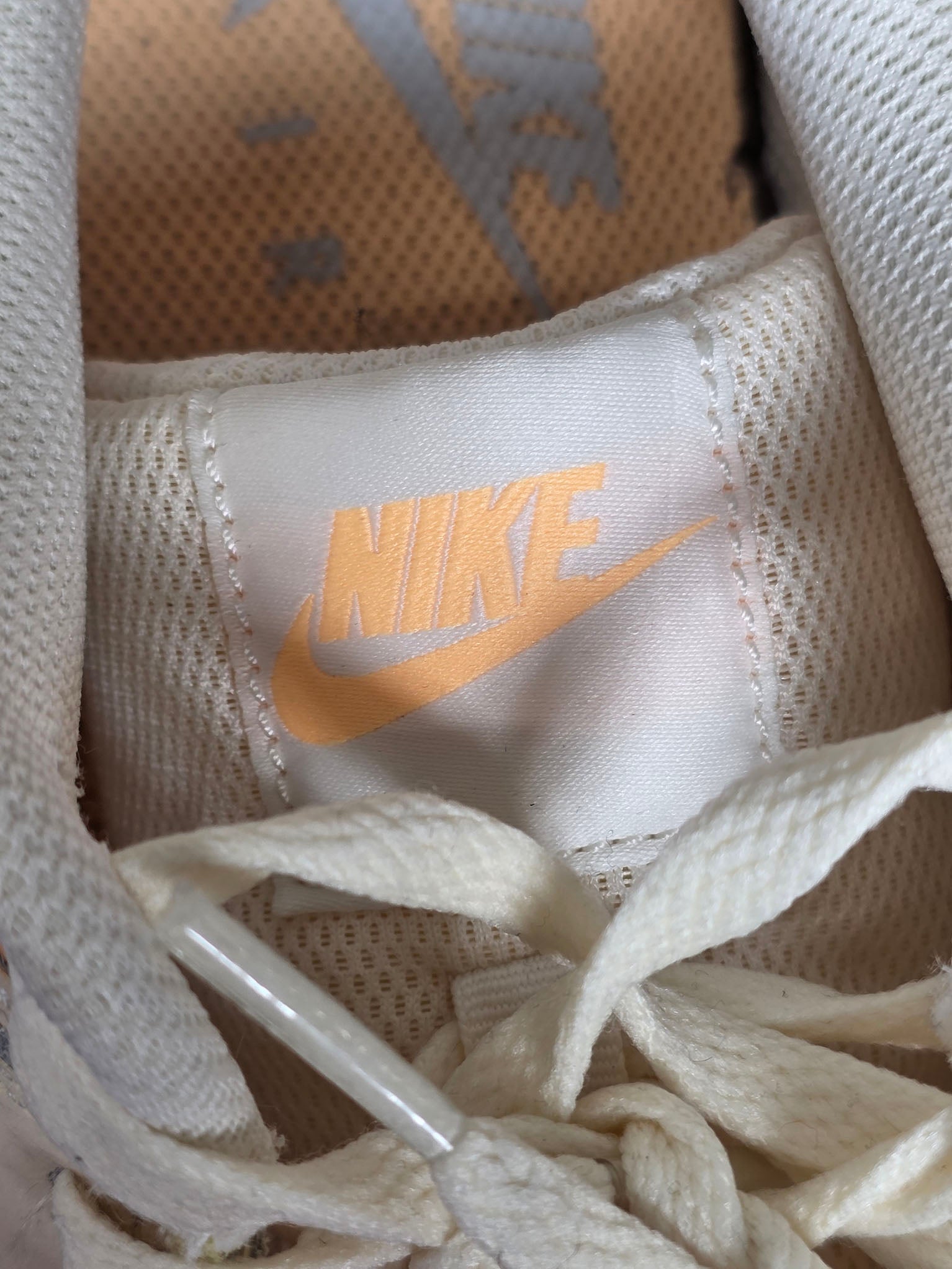 Nike Air Max 1 Pale Ivory maat 36,5