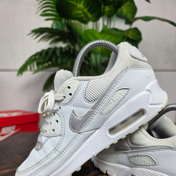 Nike Air Max 90 Summit White maat 38