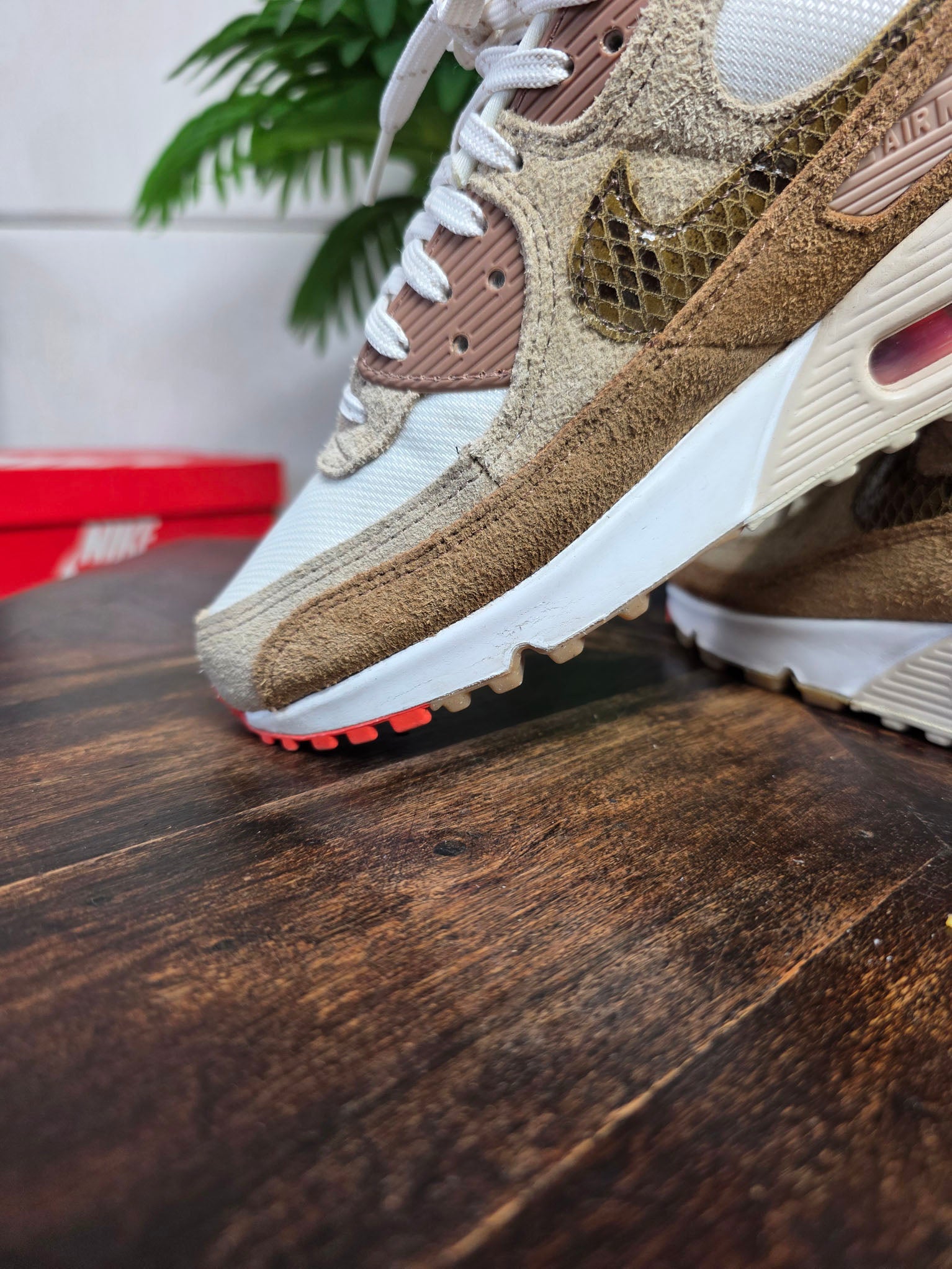 Nike Air Max 90 SE Snakeskin Swoosh maat 40