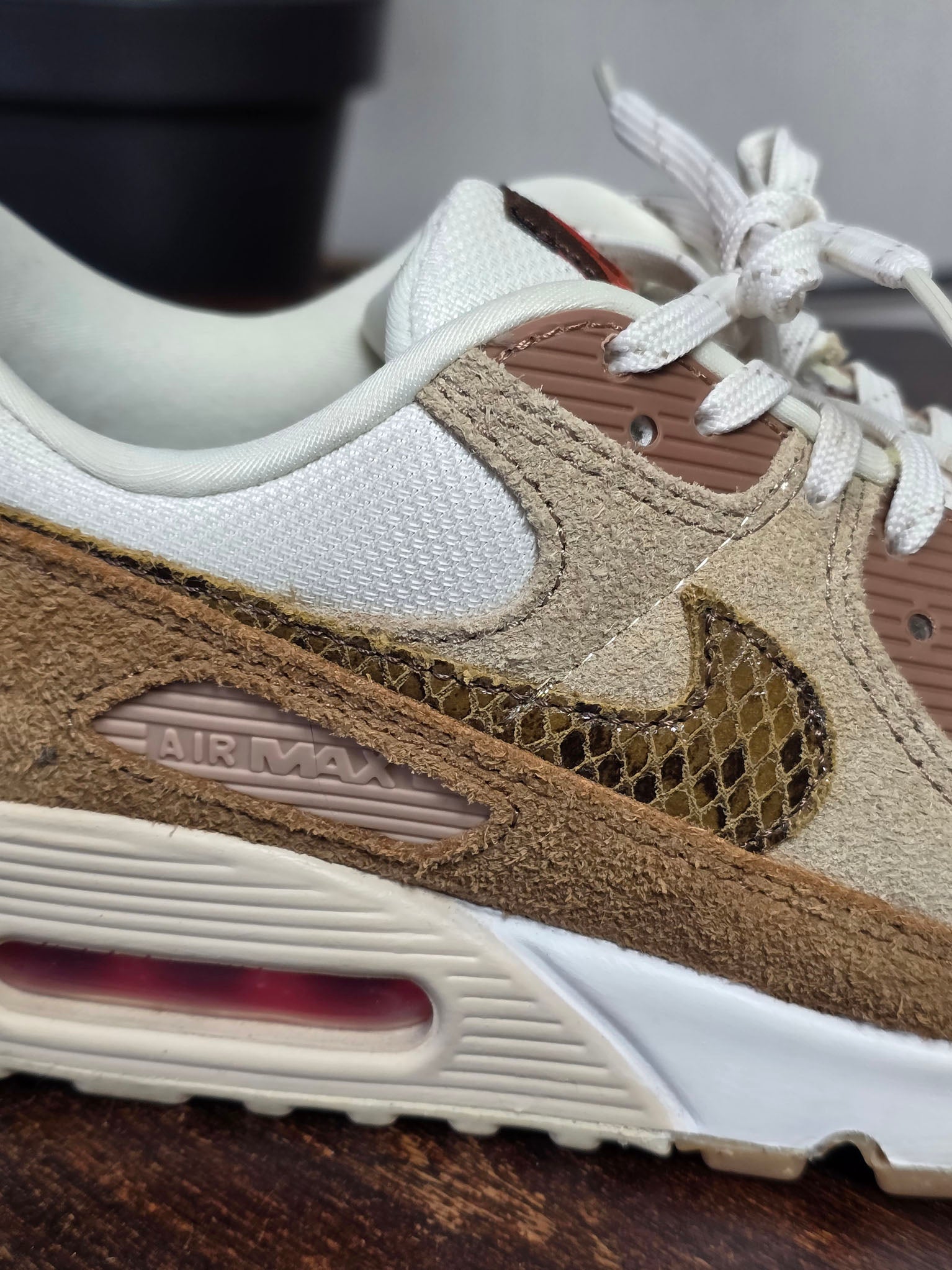 Nike Air Max 90 SE Snakeskin Swoosh maat 40