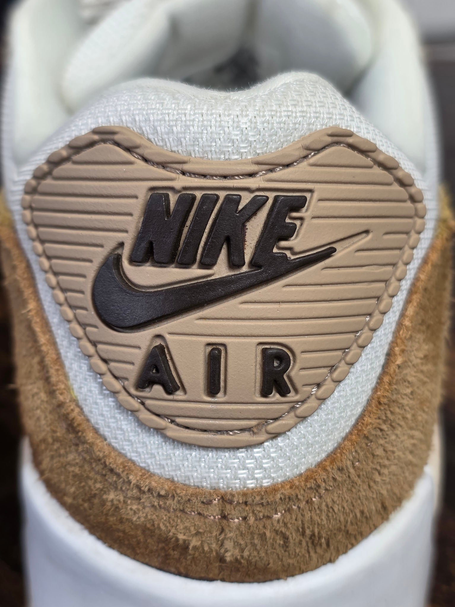 Nike Air Max 90 SE Snakeskin Swoosh maat 40