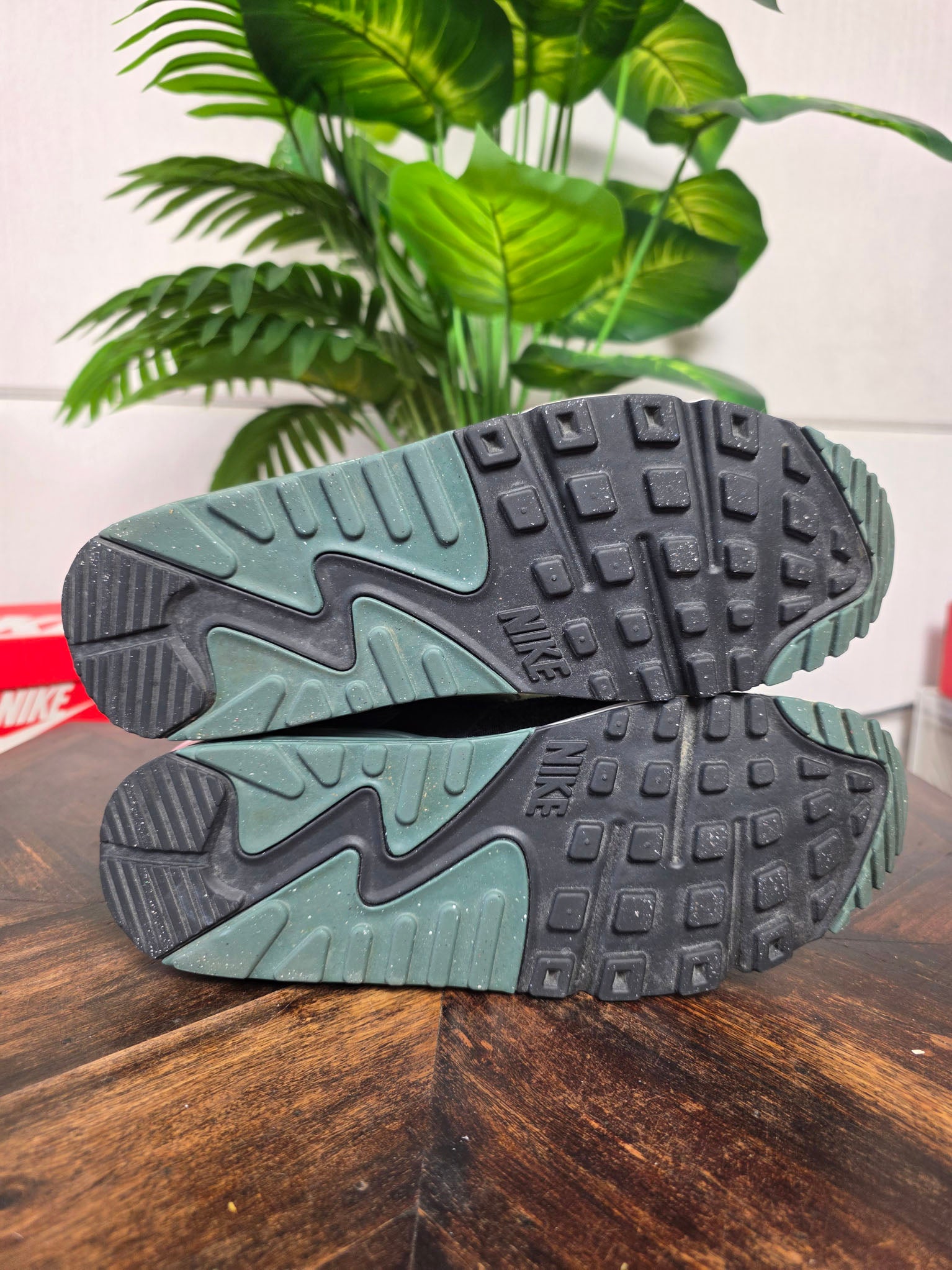 Nike Air Max 90 Vintage Phantom maat 42