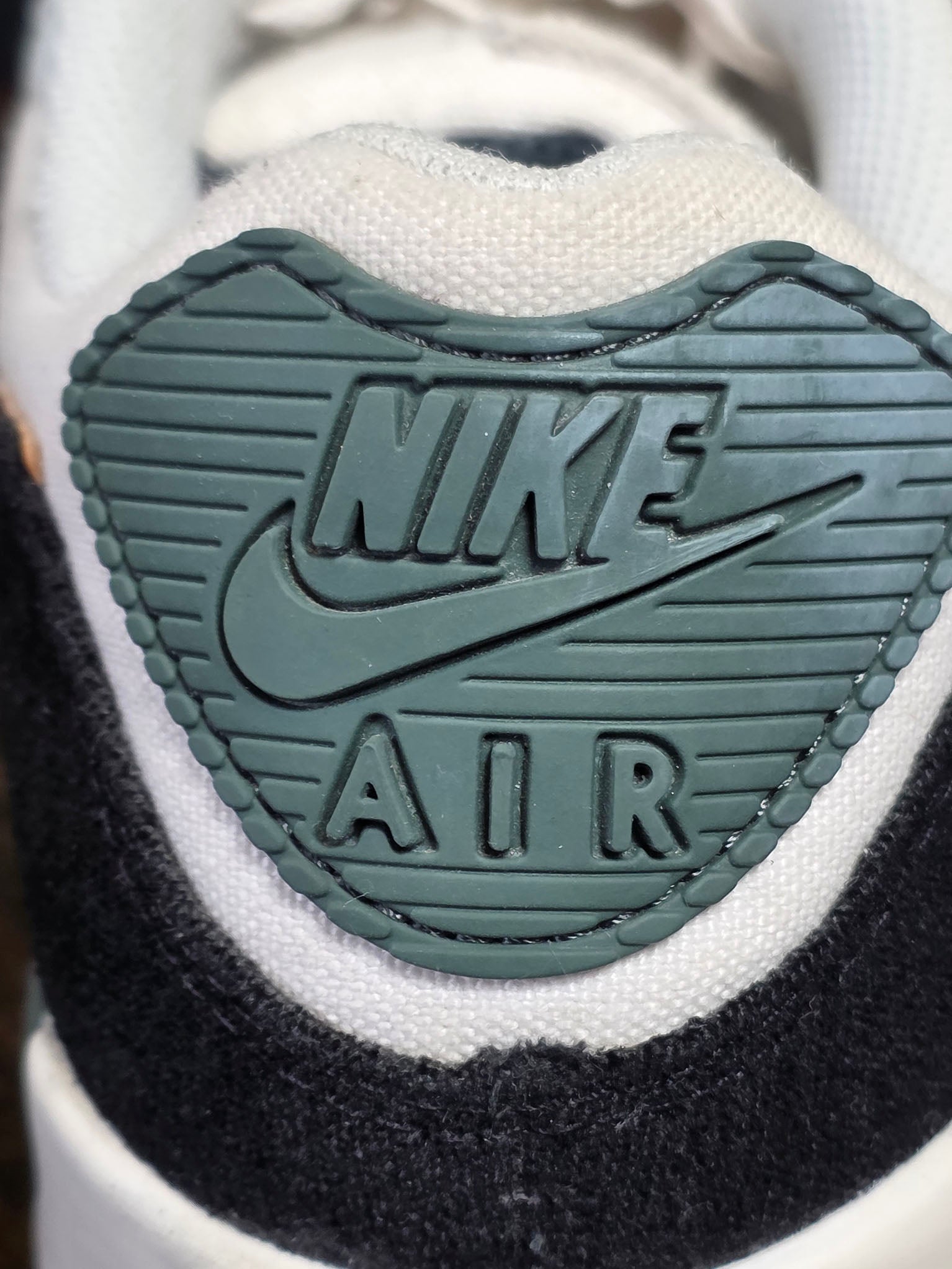 Nike Air Max 90 Vintage Phantom maat 42