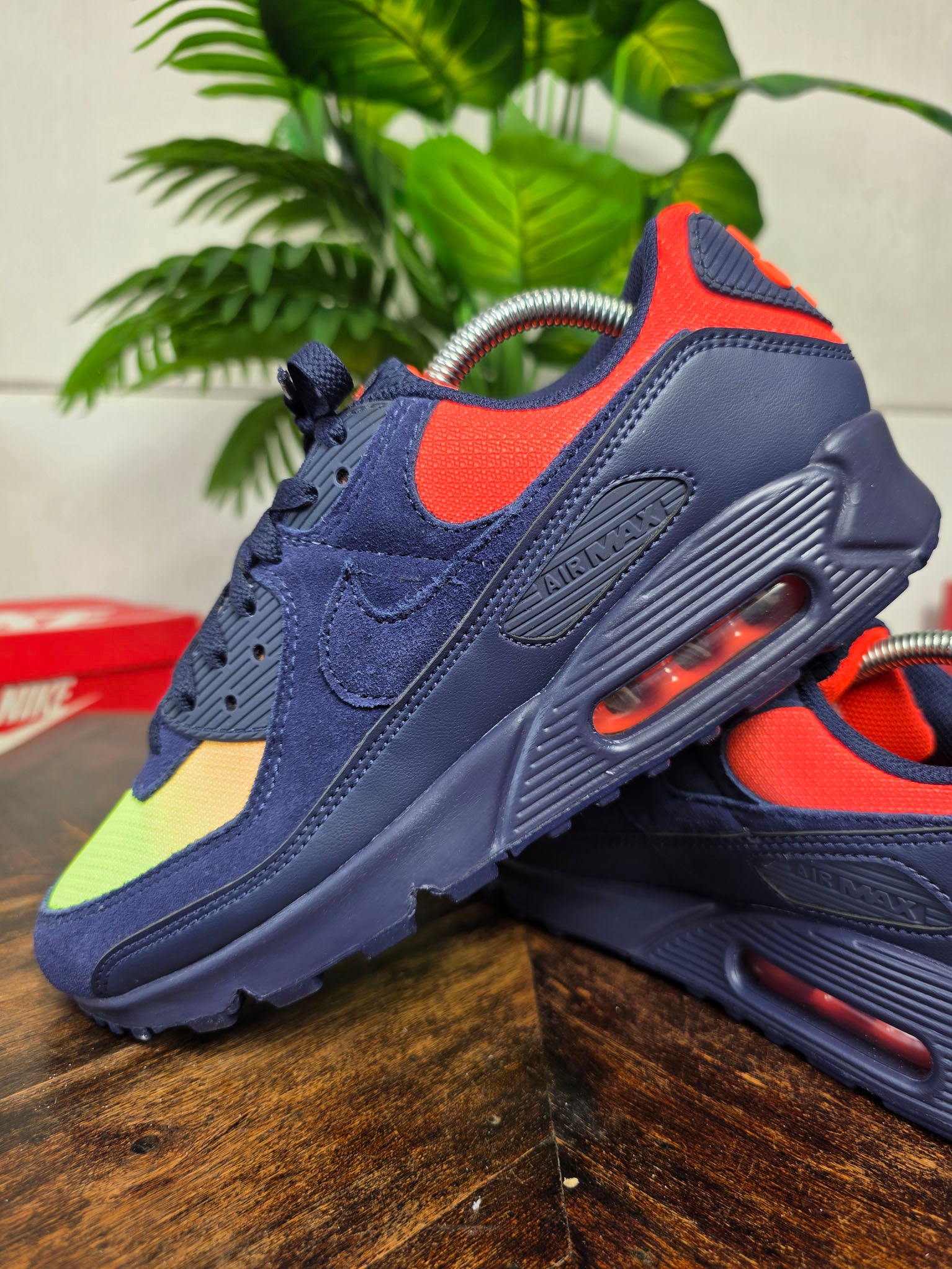 Nike Air Max 90 Gradient Lemon Venom maat 42,5