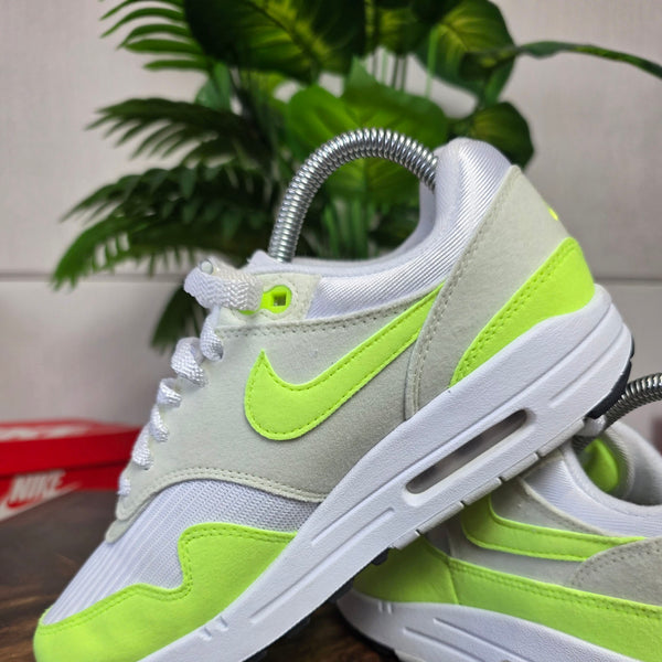Nike Air Max 1 Volt Suede maat 38