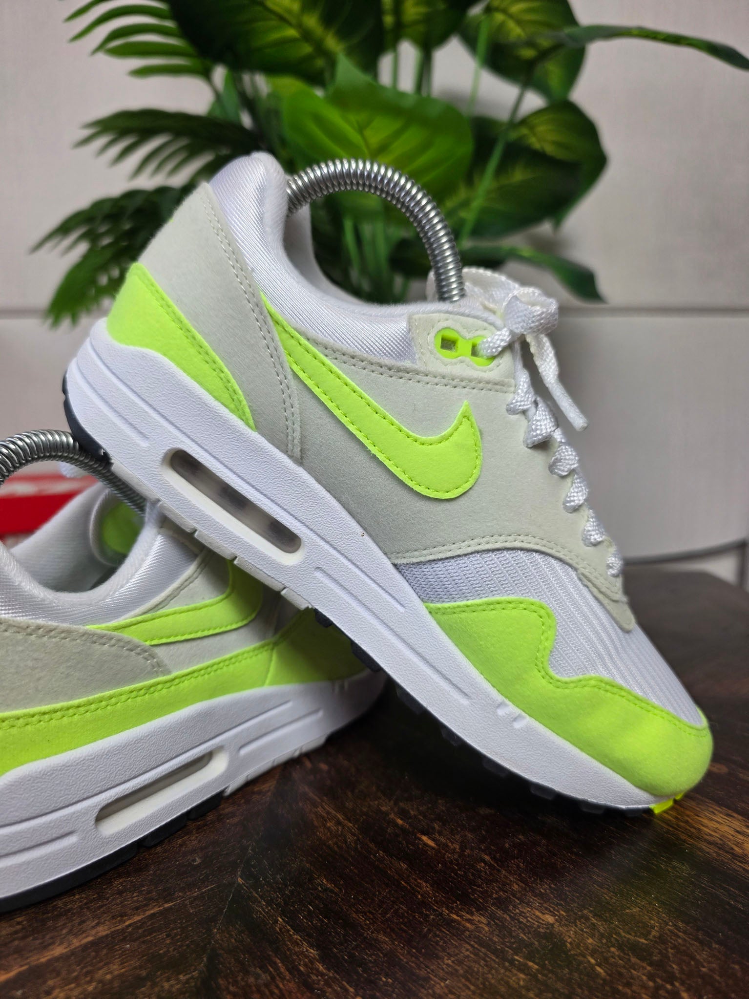 Nike Air Max 1 Volt Suede maat 38