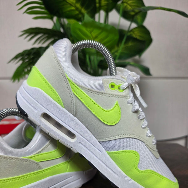 Nike Air Max 1 Volt Suede maat 38