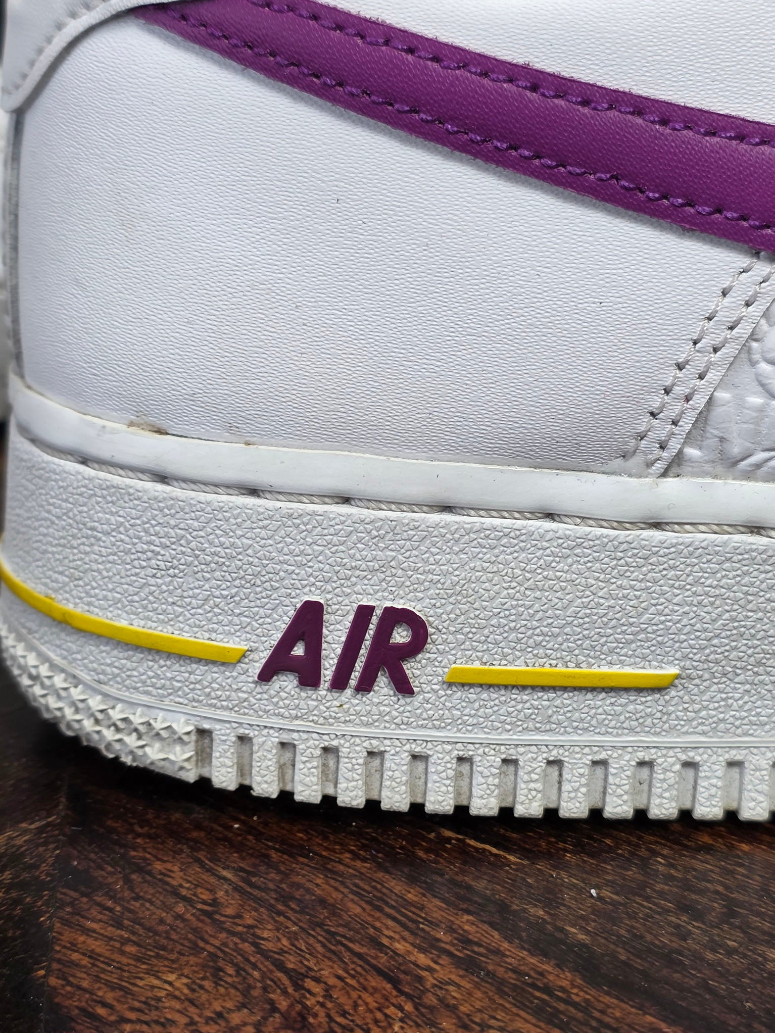 Nike Air Force 1 '07 Low Embossed Hoops Dark Obsidian maat 42