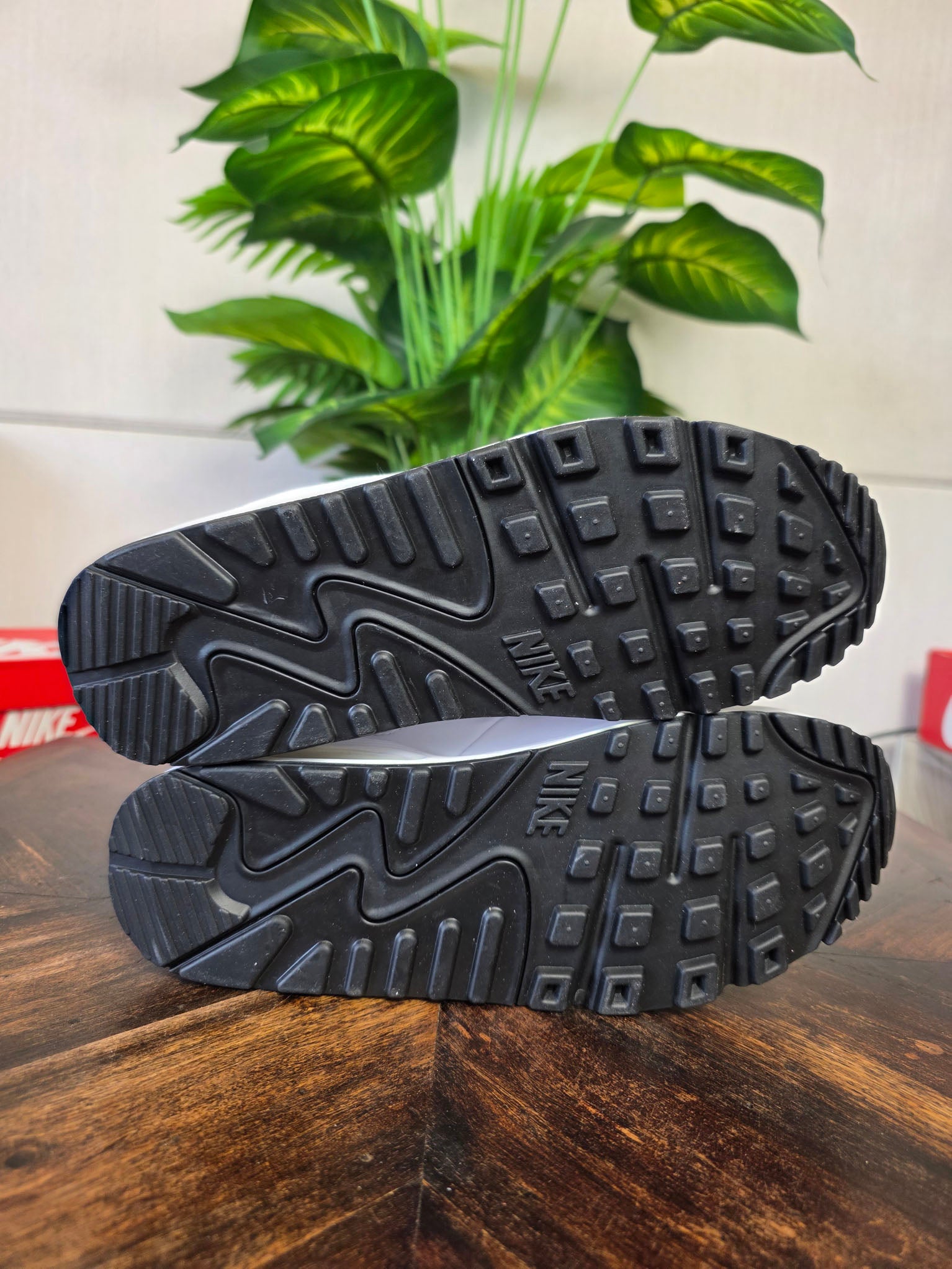 Nike Air Max 90 Color Pack Black White maat 41