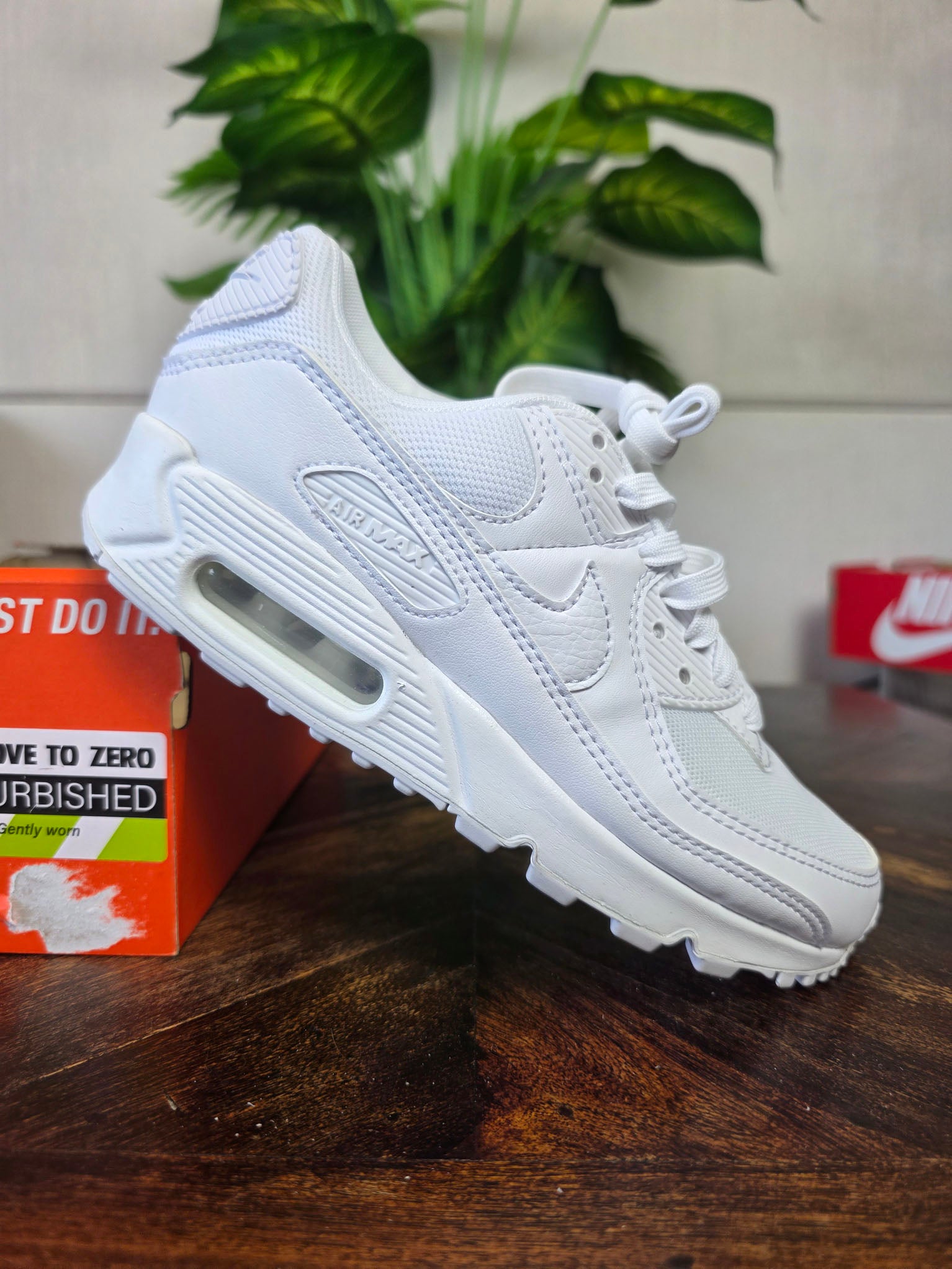 Nike Air Max 90 Triple White maat 35,5