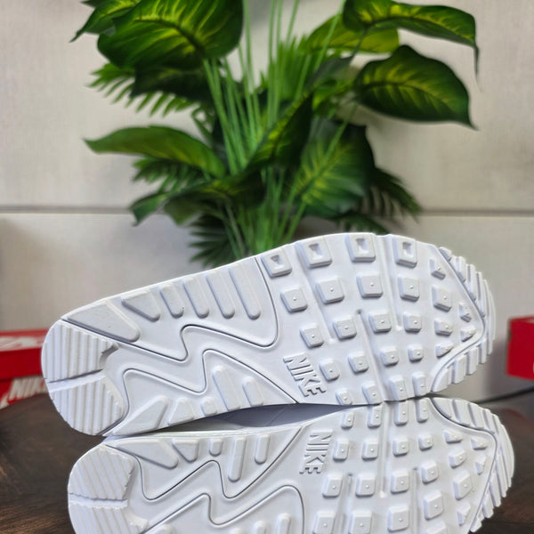 Nike Air Max 90 Triple White maat 35,5
