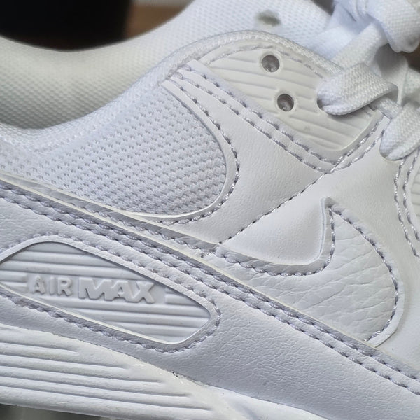 Nike Air Max 90 Triple White maat 35,5