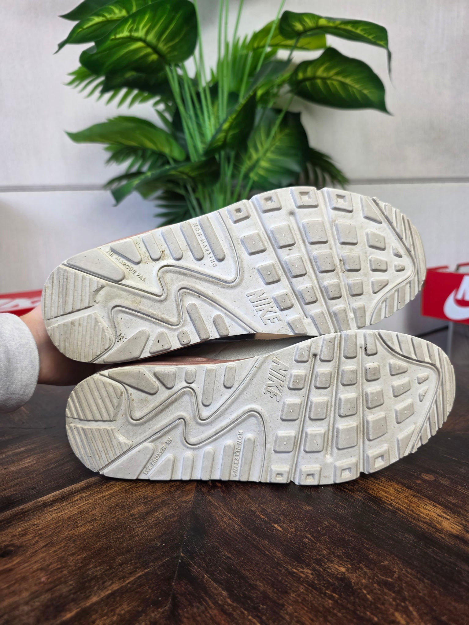 Nike Air Max 90 White Metallic Red Bronze maat 40