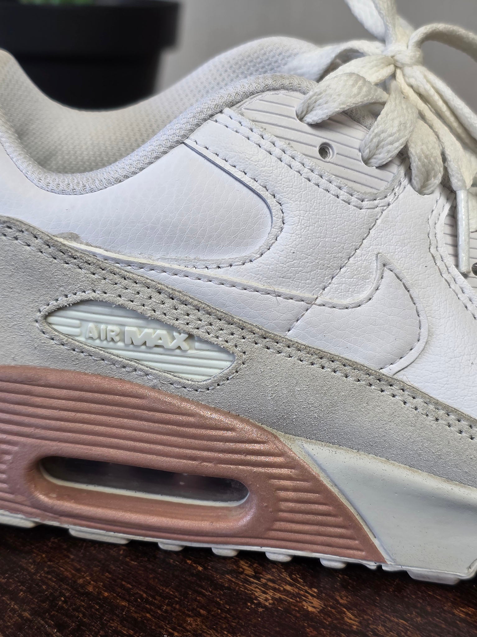 Nike Air Max 90 White Metallic Red Bronze maat 40
