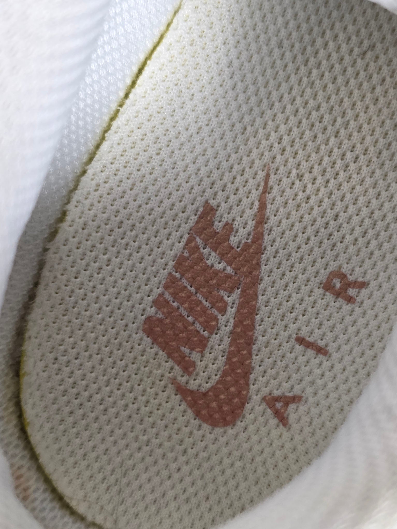 Nike Air Max 90 White Metallic Red Bronze maat 40